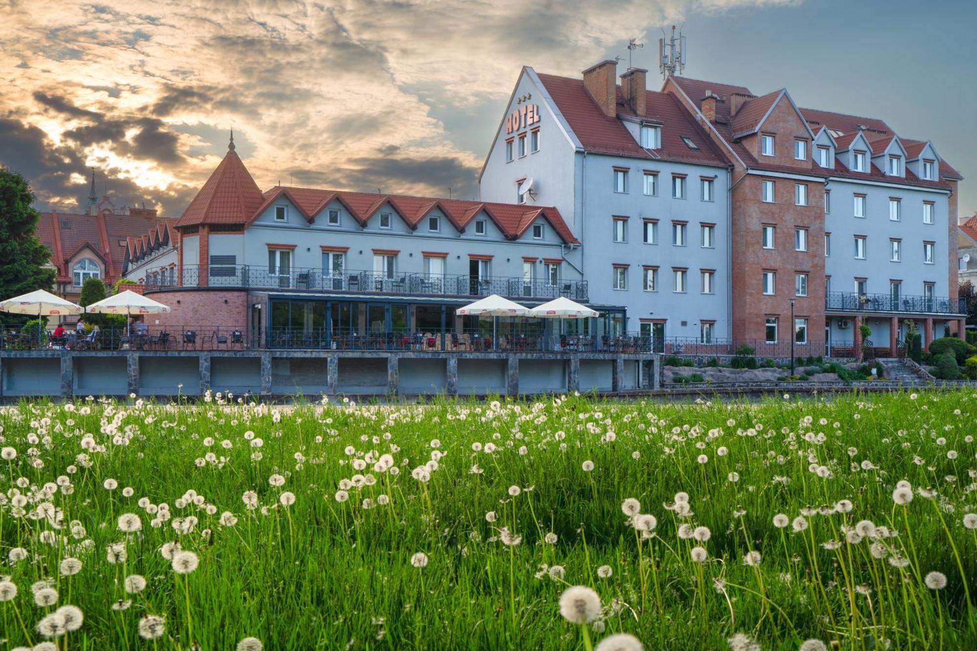 Hotel Nad Pisa 3*