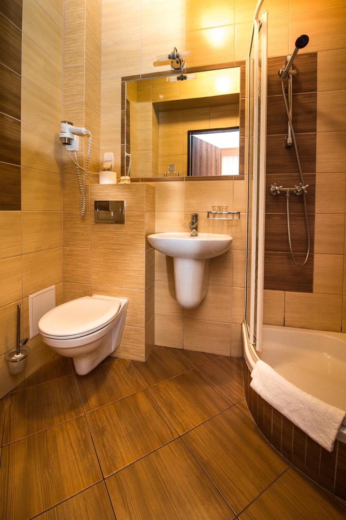 Hotel Nad Pisa 3*